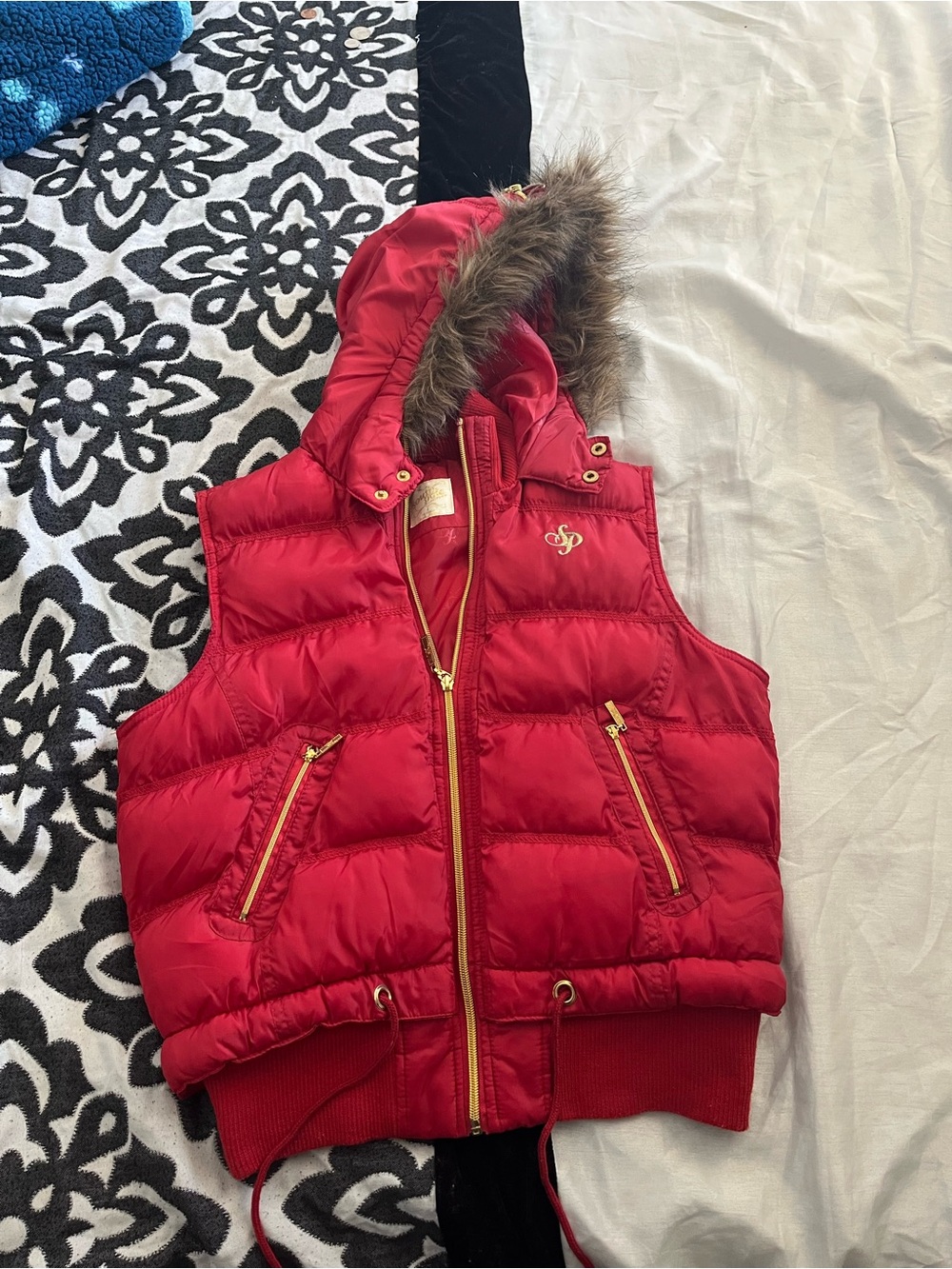Y2K Women’s South Pole Red Puffer Vest From Early 2000’s